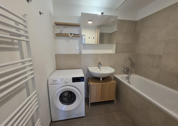 Areté real - Prenájom veľmi pekného 3-izbového bytu s možnosťou prenájmu vyhradeného parkovacieho miesta, Ovocné sady, Bratislava II