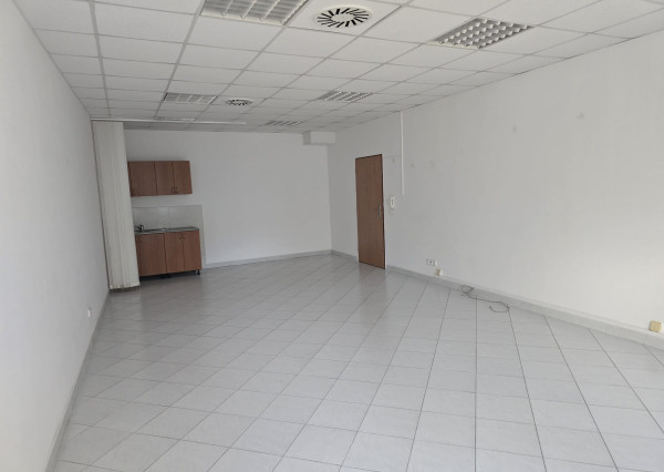 Areté real- prenájom kancelárie v centre Senca