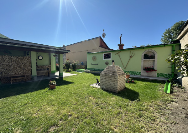 ARETÉ REAL – KÚSOK ROMANTICKÉHO VIDIEKA V CENTRE MESTA, PEZINOK, KALINČIAKOVA