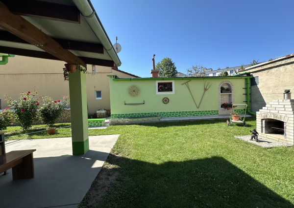 ARETÉ REAL – KÚSOK ROMANTICKÉHO VIDIEKA V CENTRE MESTA, PEZINOK, KALINČIAKOVA