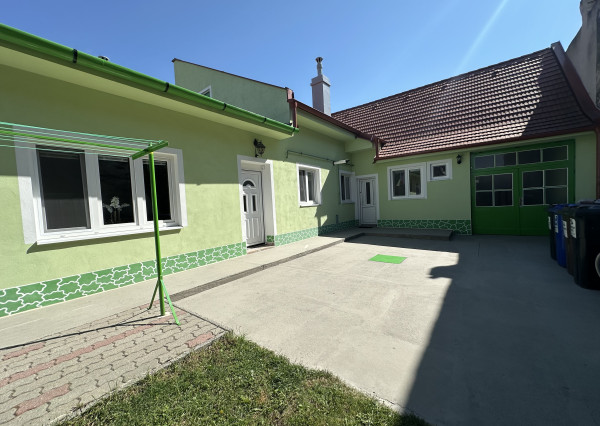 ARETÉ REAL – KÚSOK ROMANTICKÉHO VIDIEKA V CENTRE MESTA, PEZINOK, KALINČIAKOVA