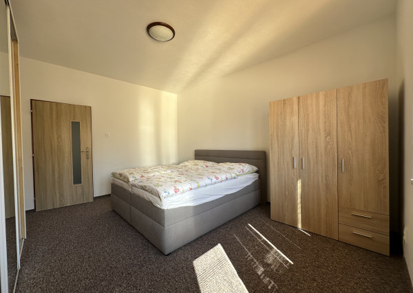 ARETÉ REAL – KÚSOK ROMANTICKÉHO VIDIEKA V CENTRE MESTA, PEZINOK, KALINČIAKOVA