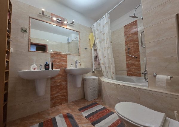 Areté real - Rezervovane,  Prenájom veľmi pekného, priestranného 3-izbového bytu s loggiou a 2 francúzskymi balkónmi, ul. dona Sandtnera, Pezinok