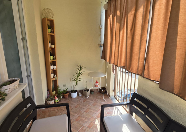 Areté real - Rezervovane,  Prenájom veľmi pekného, priestranného 3-izbového bytu s loggiou a 2 francúzskymi balkónmi, ul. dona Sandtnera, Pezinok