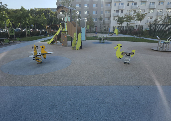 Areté real - Prenájom veľmi pekného 3-izbového bytu s možnosťou prenájmu vyhradeného parkovacieho miesta, Ovocné sady, Bratislava II