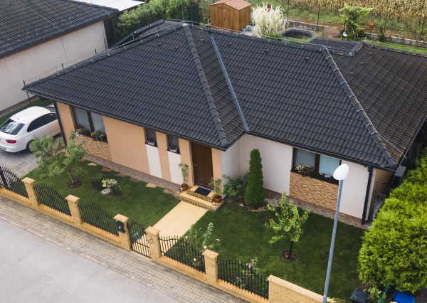 Areté real- Predaj priestranného bungalovu v Sloven. Grobe