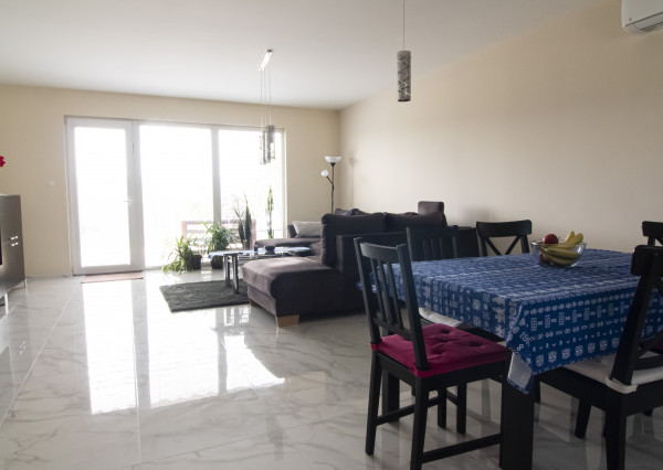 Areté real- Predaj priestranného bungalovu v Sloven. Grobe