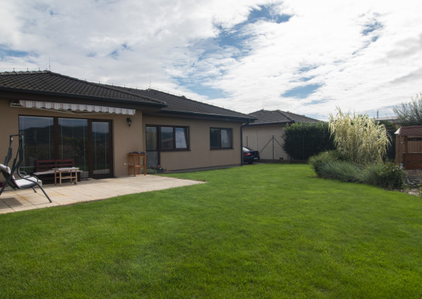 Areté real- Predaj priestranného bungalovu v Sloven. Grobe