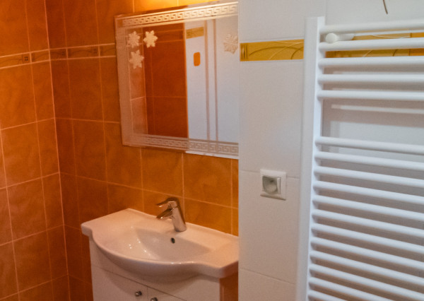 Areté real- Predaj priestranného bungalovu v Sloven. Grobe