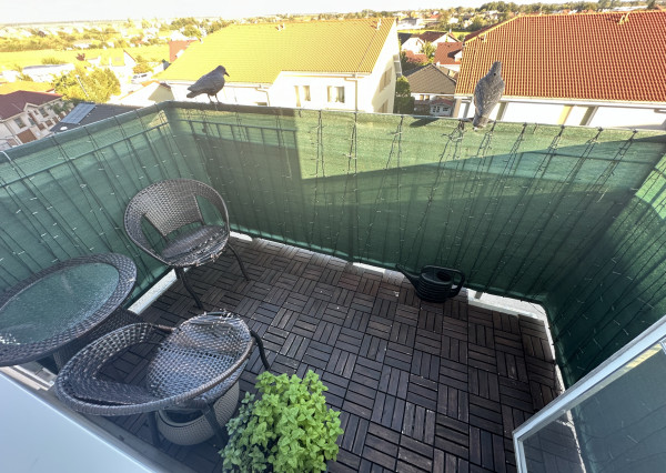 ARETÉ REAL - ZARIADENÝ 2-IZBOVÝ BYT S BALKÓNOM,  PARKOVACÍM MIESTOM, ENERGIAMI AJ INTERNETOM, SLOVENSKÝ GROB, RASTISLAVOVA