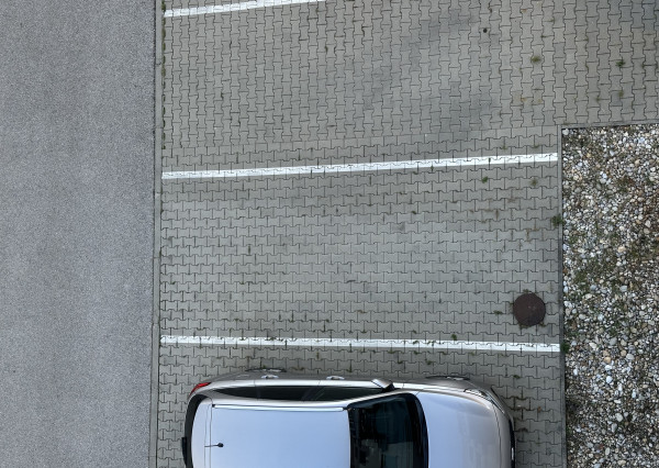 ARETÉ REAL - ZARIADENÝ 2-IZBOVÝ BYT S BALKÓNOM,  PARKOVACÍM MIESTOM, ENERGIAMI AJ INTERNETOM, SLOVENSKÝ GROB, RASTISLAVOVA