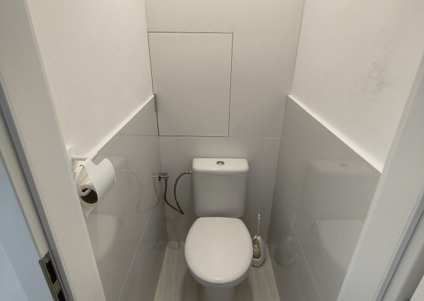 ARETÉ REAL - ZARIADENÝ 2-IZBOVÝ BYT S LODŽIOU AJ BALKÓNOM , ENERGIAMI A KTV, NITRA, VIKÁRSKA