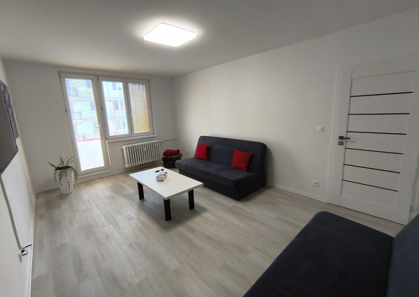 ARETÉ REAL - ZARIADENÝ 2-IZBOVÝ BYT S LODŽIOU AJ BALKÓNOM , ENERGIAMI A KTV, NITRA, VIKÁRSKA