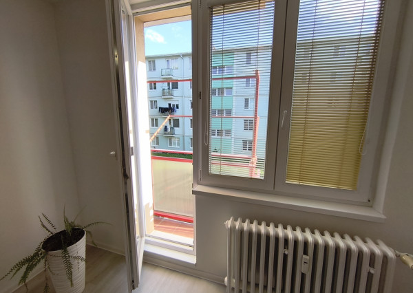 ARETÉ REAL - ZARIADENÝ 2-IZBOVÝ BYT S LODŽIOU AJ BALKÓNOM , ENERGIAMI A KTV, NITRA, VIKÁRSKA