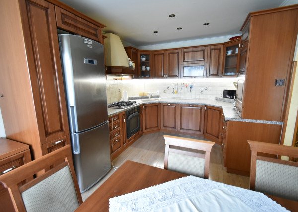 Areté real - predaj priestranného RD v Grinave