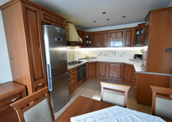 Areté real - predaj priestranného RD v Grinave