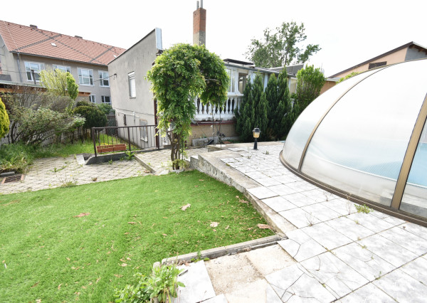 Areté real - predaj priestranného RD v Grinave