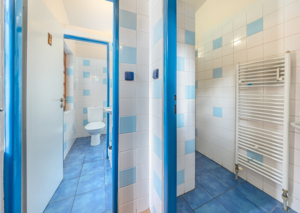 ARETÉ REAL – PREDAJ BUDOVY NA ŠPORTOVÉ A REKREAČNÉ ÚČELY S TROMA CHATKAMI, MODRA, HARMÓNIA