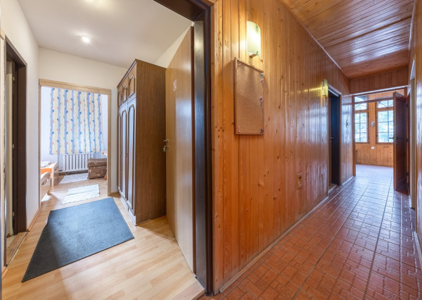 ARETÉ REAL – PREDAJ BUDOVY NA ŠPORTOVÉ A REKREAČNÉ ÚČELY S TROMA CHATKAMI, MODRA, HARMÓNIA