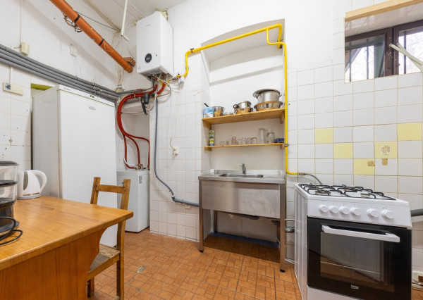 ARETÉ REAL – PREDAJ BUDOVY NA ŠPORTOVÉ A REKREAČNÉ ÚČELY S TROMA CHATKAMI, MODRA, HARMÓNIA