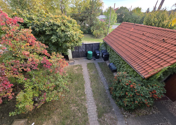 Areté real, Predaj dvojpodlažného rodinného domu s terasou, garážou a krásnou záhradou v blízkosti centra Pezinka, ul. Senecká