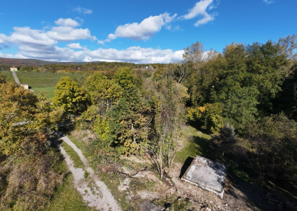 Areté real- Predaj pozemku 716m2 s možnosťou výstavby chaty.