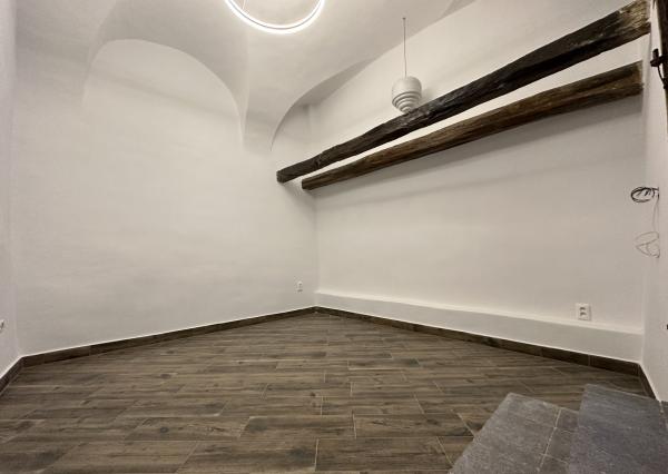 ARETÉ REAL - PRENÁJOM 36 m2 KOMERČNÉHO PRIESTORU, PEZINOK, HOLUBYHO