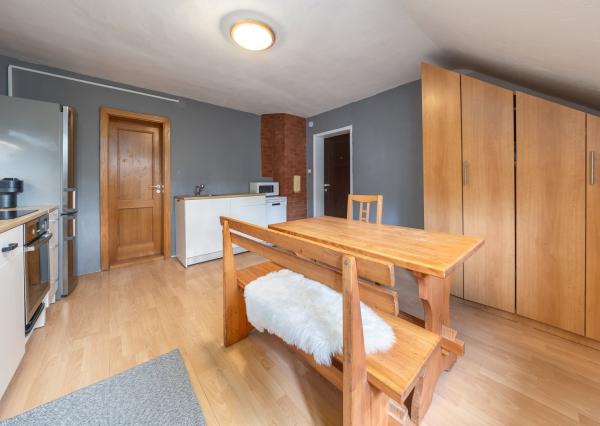 ARETÉ REAL – PREDAJ BUDOVY NA ŠPORTOVÉ A REKREAČNÉ ÚČELY S TROMA CHATKAMI, MODRA, HARMÓNIA