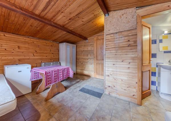 ARETÉ REAL – PREDAJ BUDOVY NA ŠPORTOVÉ A REKREAČNÉ ÚČELY S TROMA CHATKAMI, MODRA, HARMÓNIA