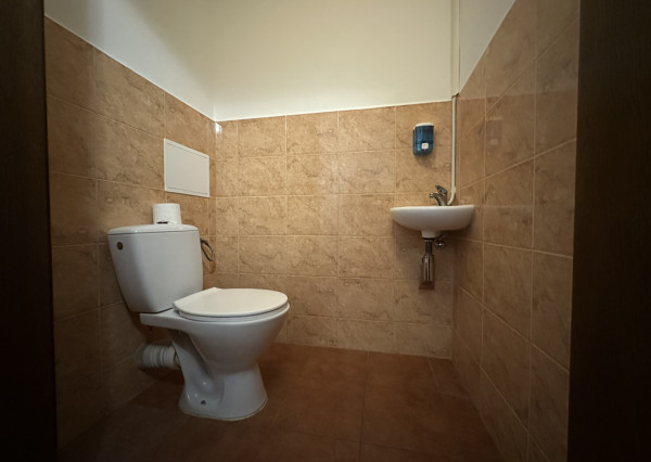 ARETÉ REAL – PREDAJ 4-IZBOVÉHO MEZONETOVÉHO BYTU S PARKOVANÍM, ZÁHRADKOU V CENTRE MESTA, PEZINOK, HOLUBYHO