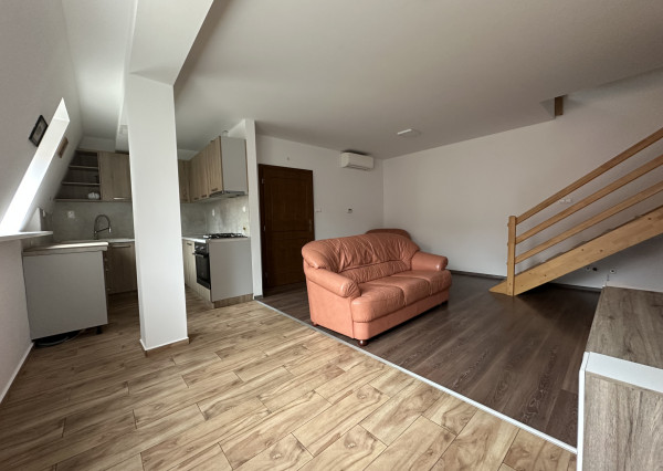 ARETÉ REAL – PREDAJ 4-IZBOVÉHO MEZONETOVÉHO BYTU S PARKOVANÍM, ZÁHRADKOU V CENTRE MESTA, PEZINOK, HOLUBYHO