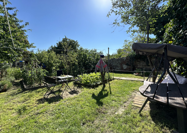 ARETÉ REAL – PREDAJ 4-IZBOVÉHO MEZONETOVÉHO BYTU S PARKOVANÍM, ZÁHRADKOU V CENTRE MESTA, PEZINOK, HOLUBYHO