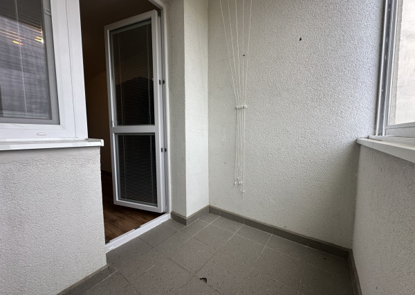 ARETÉ REAL – PRENÁJOM ZARIADENÉHO 3-IZBOVÉHO BYTU S PARKOVANÍM, ENERGIAMI AJ INTERNETOM, PEZINOK, LACA NOVOMESKÉHO