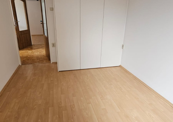 ARETÉ REAL- Predaj 4 izbového rodinného domu vo Svätom Jure, Bratislavská ulica. Kúpou voľný.