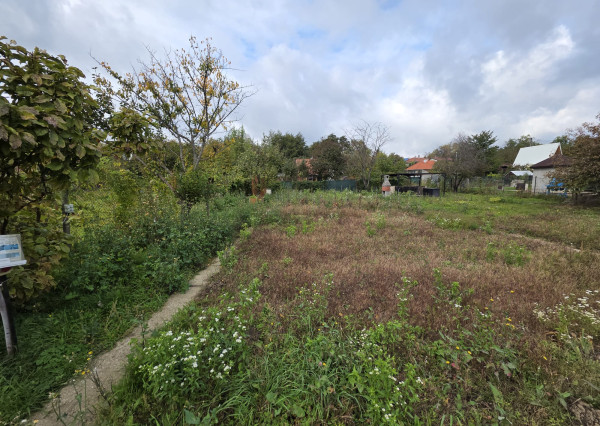 Areté real, Predaj pozemku v záhradkárskej lokalite vhodného na stavbu záhradnej chaty v krásnom prostredí, Krížna ul. Pezinok
