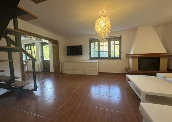 ARETÉ REAL – BYT ALEBO RADŠEJ CHATA VHODNÁ NA CELOROČNÉ BÝVANIE, PEZINOK, STUPY