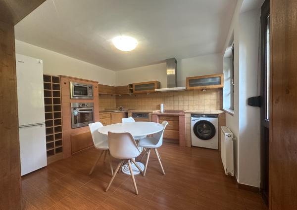 ARETÉ REAL – BYT ALEBO RADŠEJ CHATA VHODNÁ NA CELOROČNÉ BÝVANIE, PEZINOK, STUPY