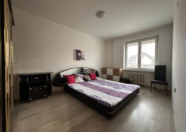 ARETÉ REAL – PRIPRAVUJEME PRENÁJOM  ZARIADENÉHO 2-IZBOVÉHO BYTU S PARKOVANÍM V CENTRE, PEZINOK, ZÁHRADNÁ