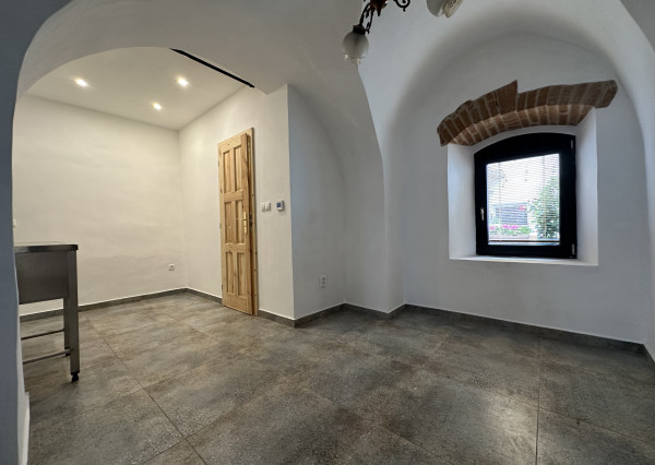 ARETÉ REAL - PRENÁJOM KOMERČNÉHO PRIESTORU NA TOP ADRESE, PEZINOK, POTOČNÁ 1