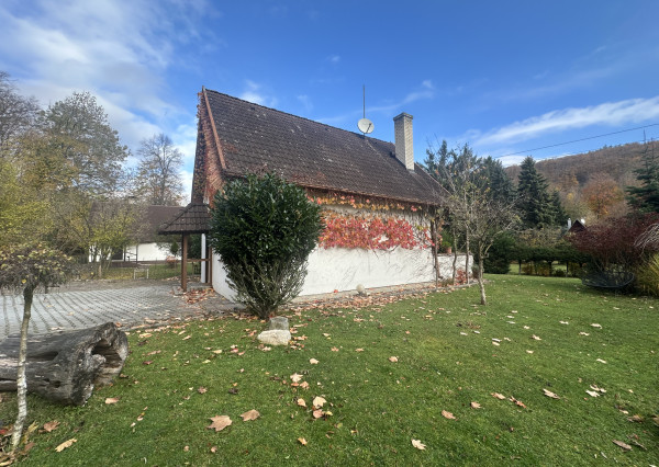 ARETÉ REAL – DOM ALEBO CHATU VHODNÚ AJ NA CELOROČNÉ BÝVANIE, PEZINOK, STUPY