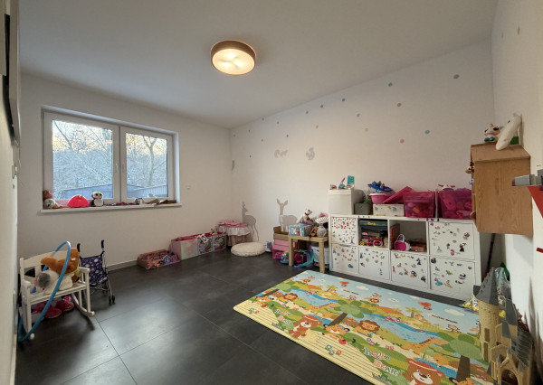 ARETÉ REAL - PREDAJ RODINNÉHO DOMU S BAZÉNOM, MODRA, FERDINANDA PÍSECKÉHO