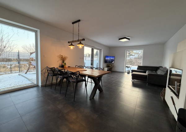 ARETÉ REAL - PREDAJ RODINNÉHO DOMU S BAZÉNOM, MODRA, FERDINANDA PÍSECKÉHO