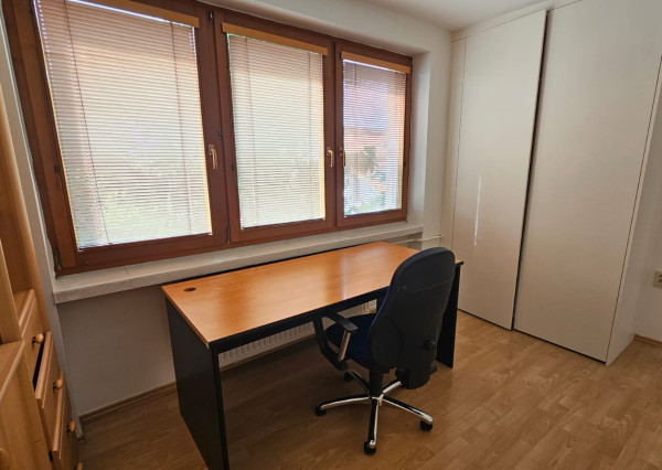 ARETÉ REAL- Predaj zaujímavého 4 izb. rodinného domu vo Svätom Jure, pekný, priestranný s výmerou 139m2, Bratislavská ulica. Kúpou voľný.