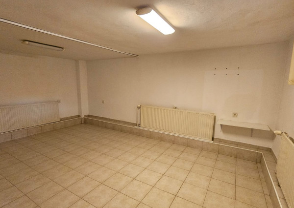 ARETÉ REAL- Predaj zaujímavého 4 izb. rodinného domu vo Svätom Jure, pekný, priestranný s výmerou 139m2, Bratislavská ulica. Kúpou voľný.