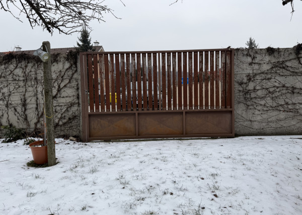 ARETÉ REAL - PRIPRAVUJEME PREDAJ 896 m2 STAVEBNÉHO POZEMKU, LIMBACH, SLNEČNÁ