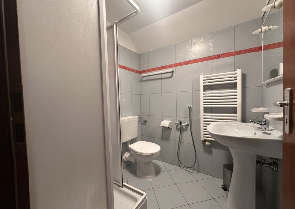 ARETÉ REAL - PRENÁJOM RODINNÉHO DOMU S GARÁŽOU V CENTRE, PEZINOK, TRNAVSKÁ