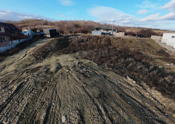 ARETÉ REAL - PREDAJ 1395 m2 STAVEBNÉHO POZEMKU S FAMÓZNYM VÝHĽADOM, PEZINOK, VINICE