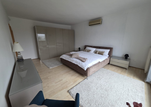 Areté real - Nadštandardný, priestranný 5-izbový byt v rodinnom dome  s parkovaním vo výbornej lokalite v Pezinku