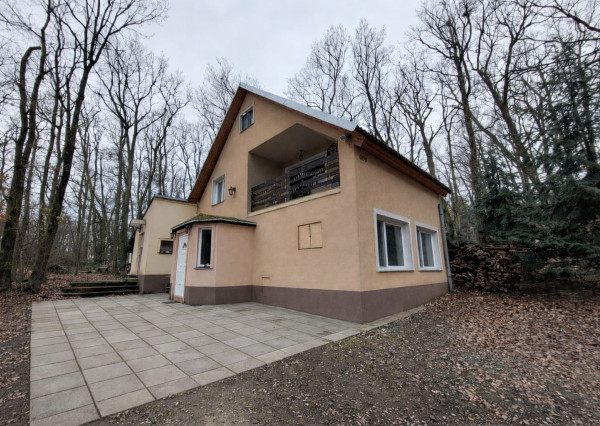 Areté real-Predaj dvojpodlažnej chaty vhodnej aj na celoročné bývanie, Kučišdorfská dolina, Pezinok