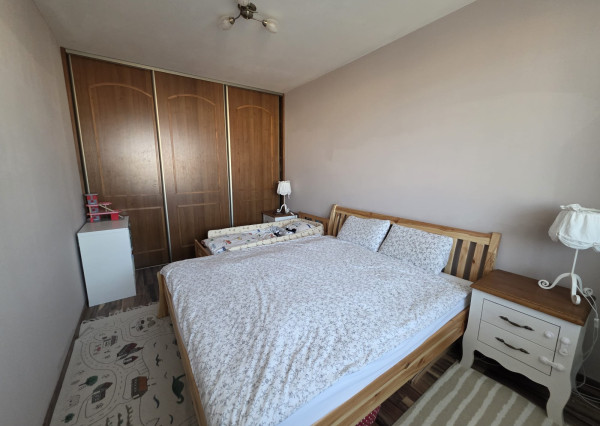 Areté real- Predaj výborne riešeného 2-izbového bytu s balkónom s pekným výhľadom v dobrej lokalite, ul. Jégého, Bratislava